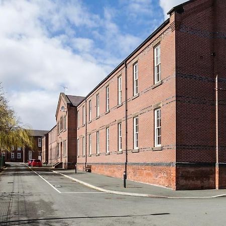 Fusilier Apartment Wrexham City Exterior foto