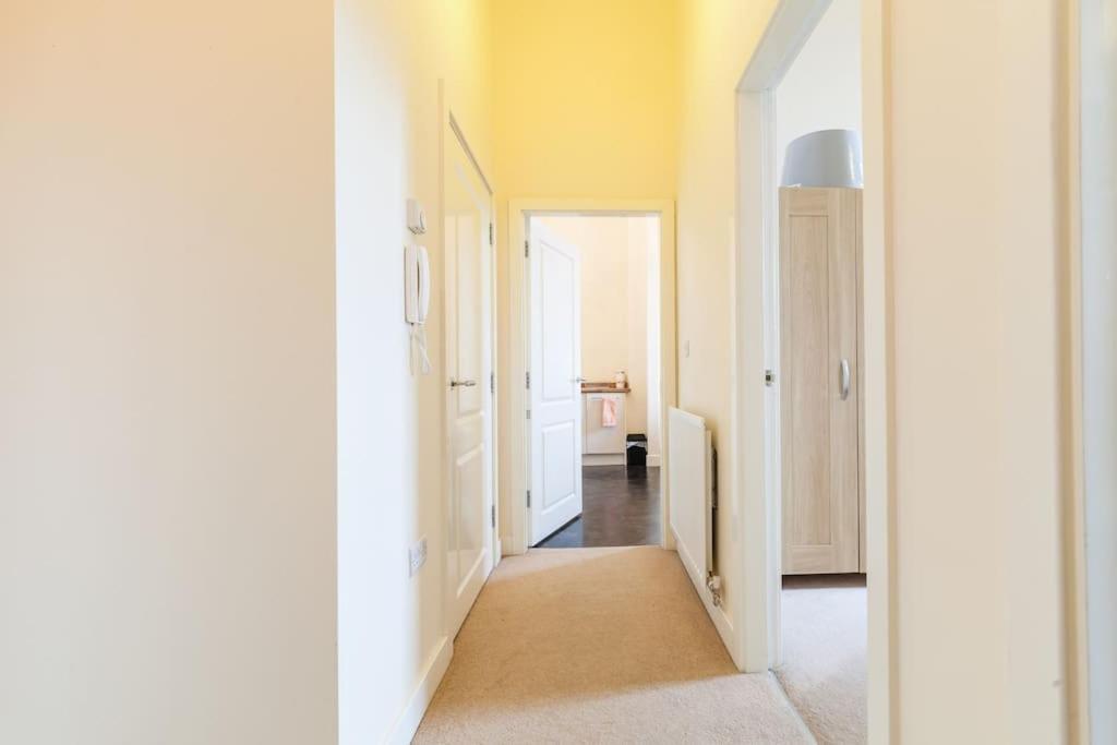 Fusilier Apartment Wrexham City Exterior foto